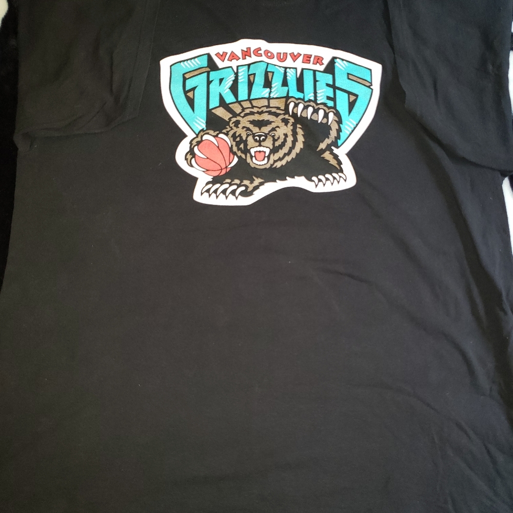 Vancouver Grizzlies Shirt